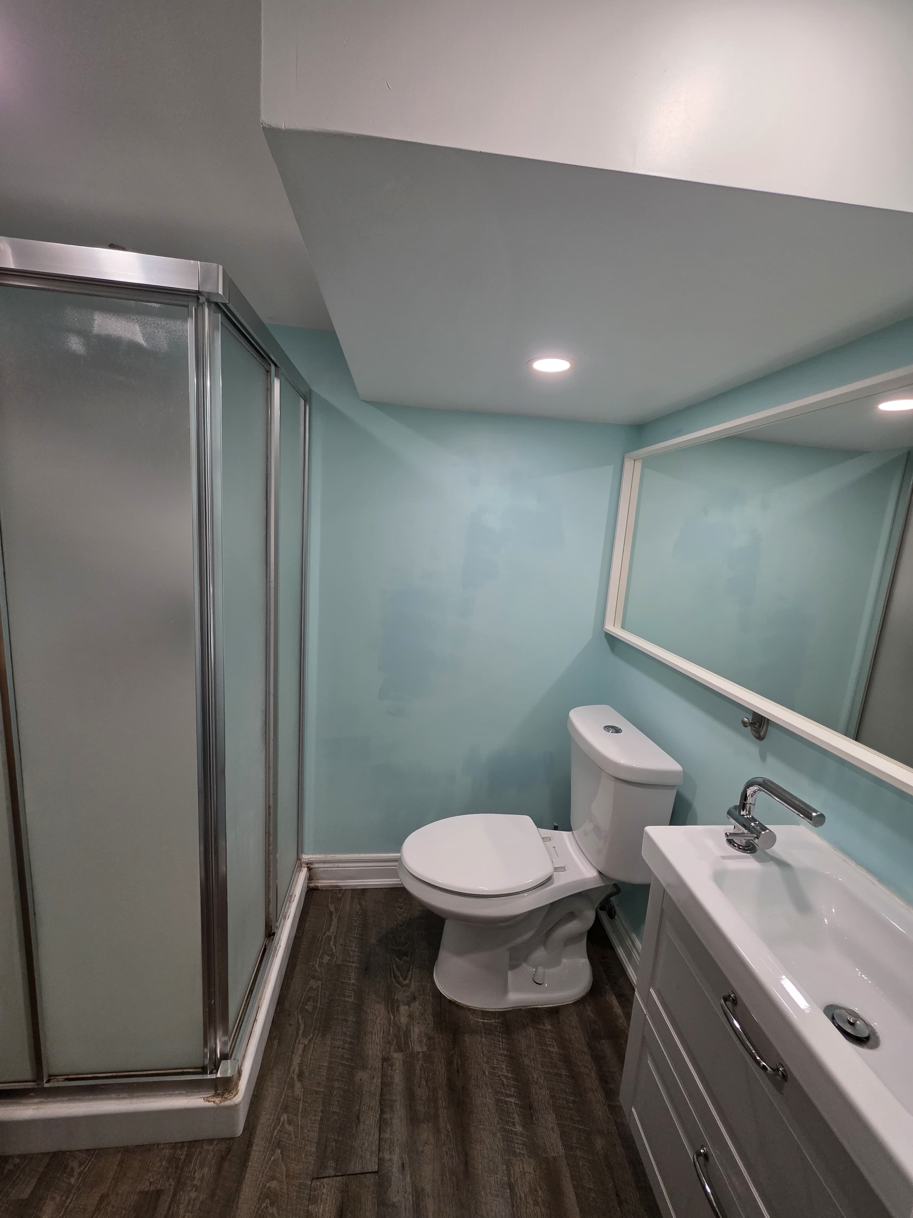 Rento Basement Bachelor en Weston Rd y Sheppard Ave