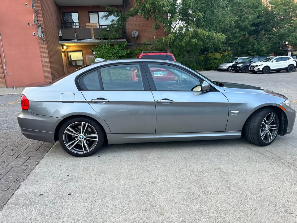 Se vende  2009 BMW 3 series