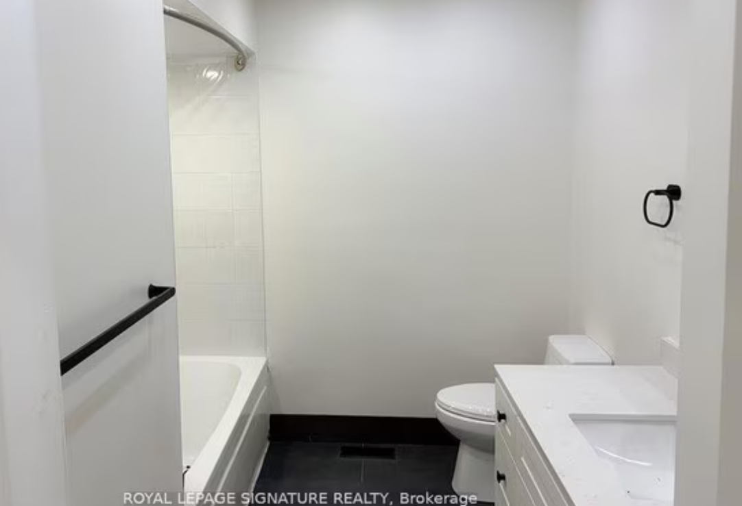 Preciosa casa de 3 dormitorios, renovaciones en toda la casa y 1 baño completo + 1 lavadora privada.