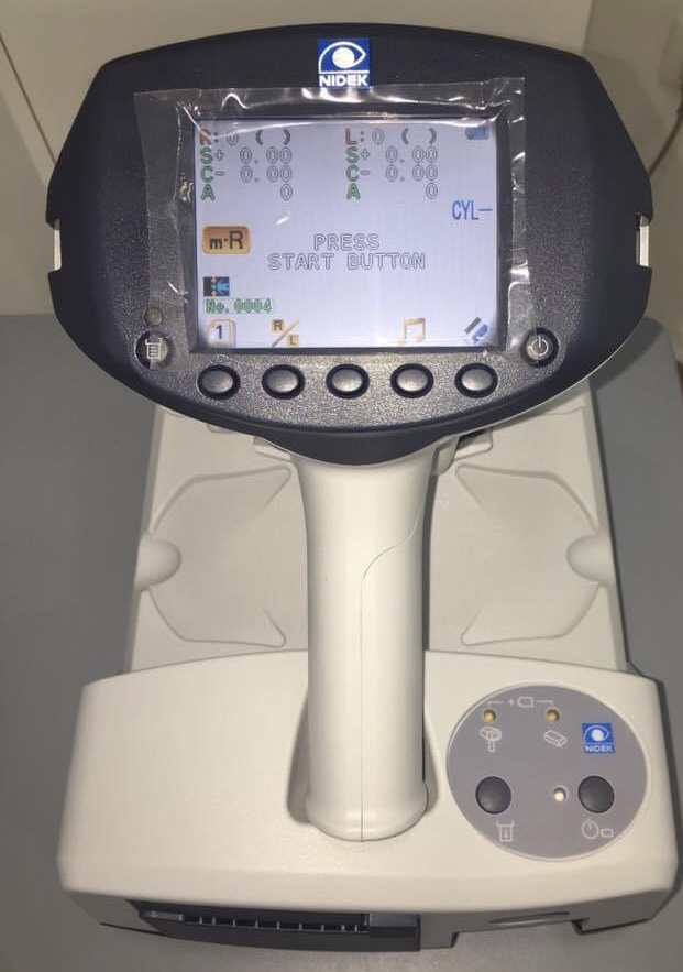Nidek HandyRef-K Handheld Ref Keratometer