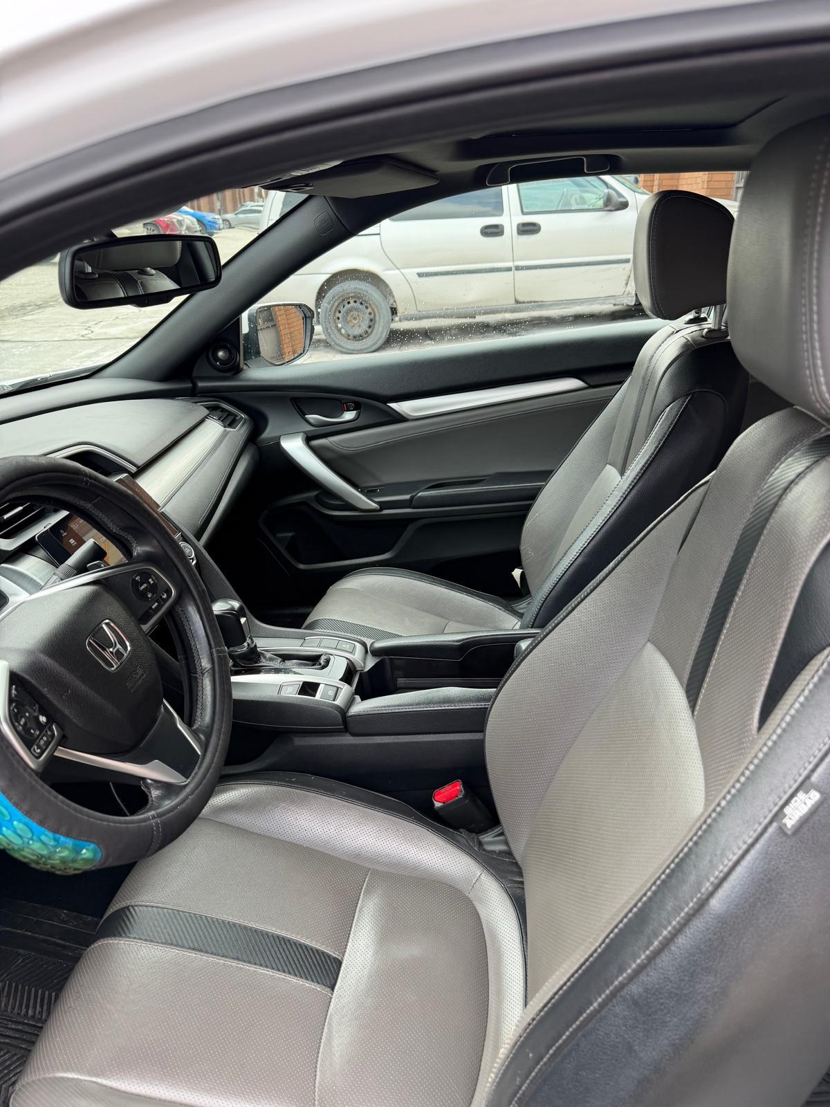 2017 Honda Civic Touring Coupe