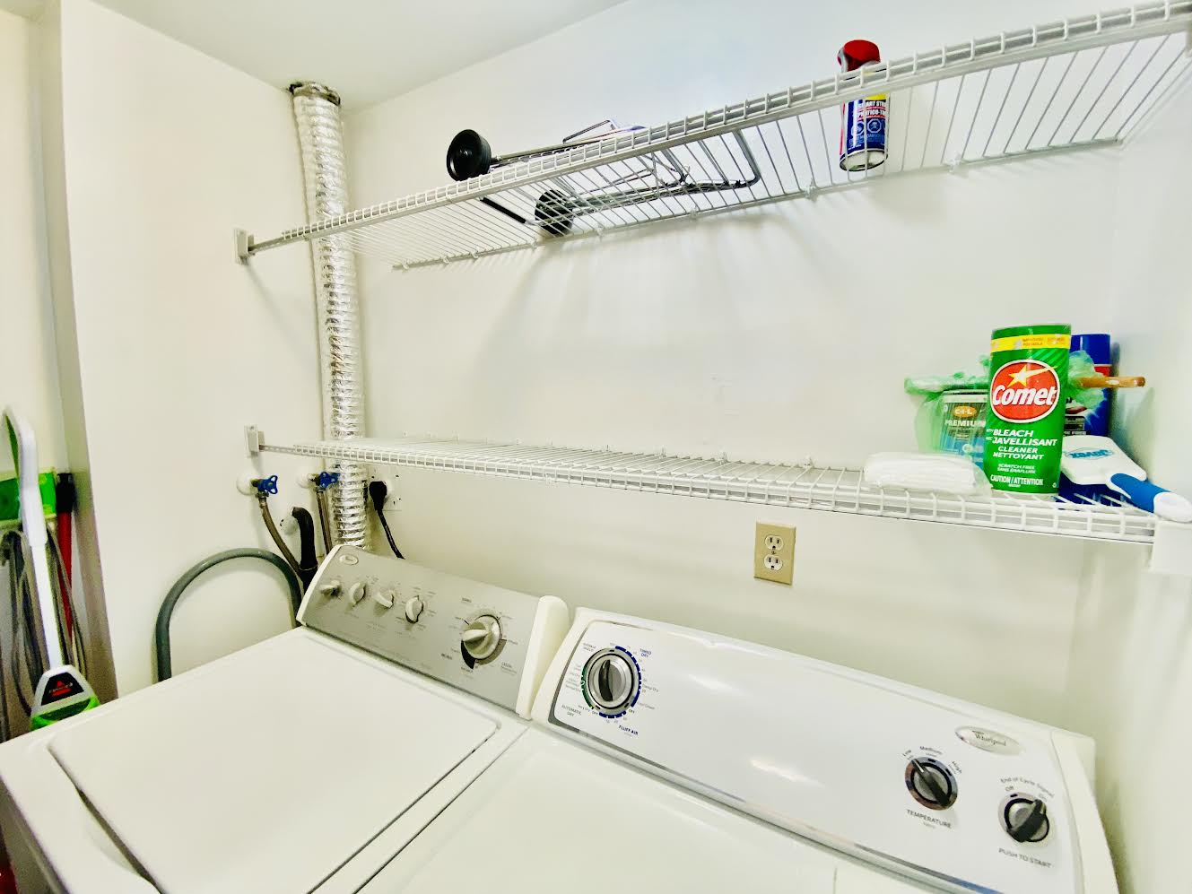 MISSISSAUGA CITY CENTRE: APARTAMENTO AMUEBLADO GRANDE CON TODAS LAS UTILIDADES INCLUIDAS