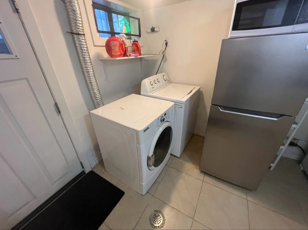 Se renta 1 bedroom bsmt apt 1350