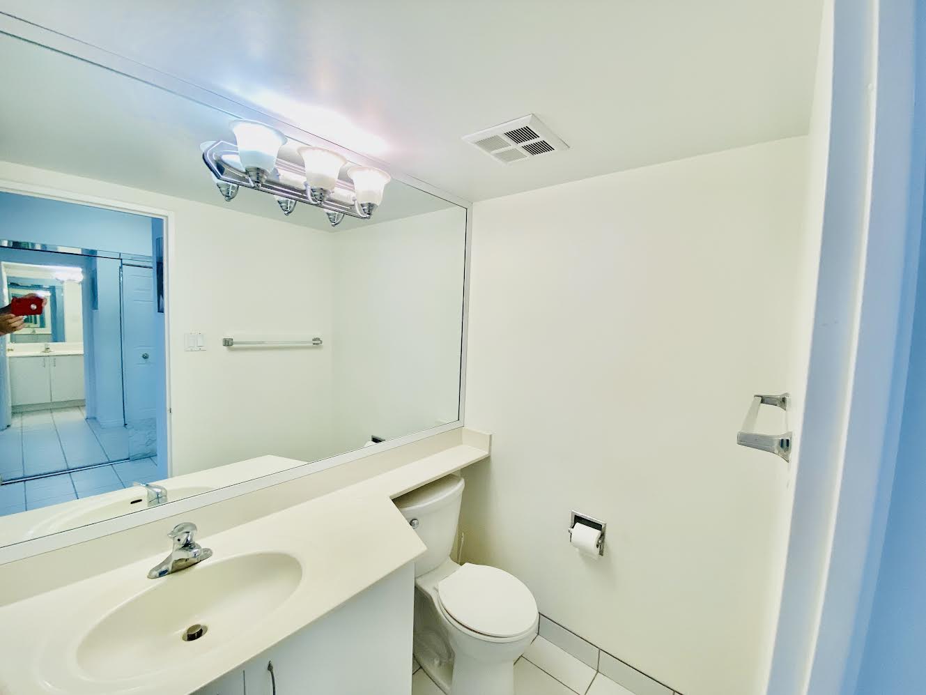 MISSISSAUGA CITY CENTRE CONDO GRANDE DISPONIBLE AHORA CON TODO INCLUIDO