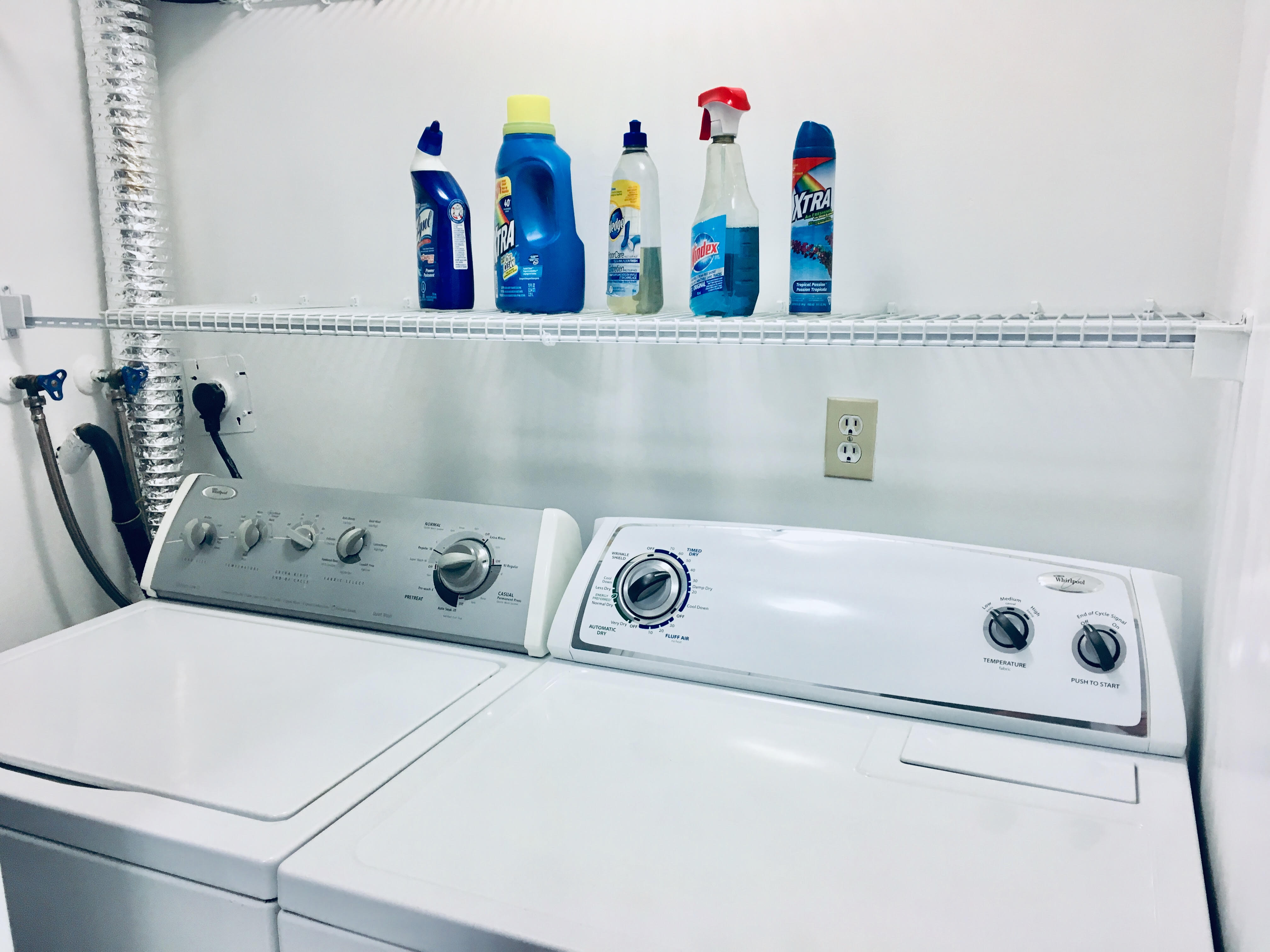 DISPONIBLE AHORA — APARTAMENTO GRANDE TODO INCLUIDO EN EL CENTRO DE MISSISSAUGA.