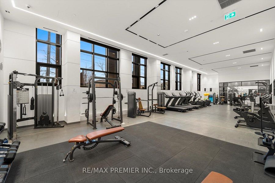 Rento Apartamento de 1+den en el area de Toronto (Downsview Park) 50 George Butchart Dr