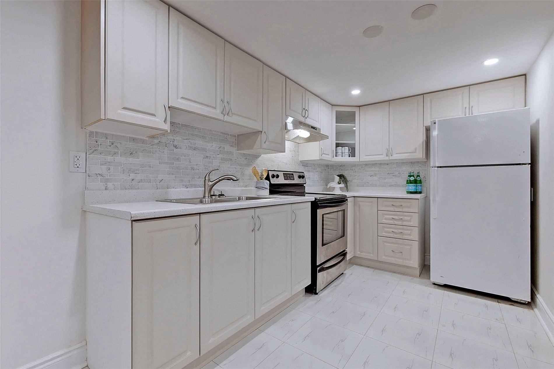 Apartamento en renta en OSHAWA – Espacioso, Privado y Listo para Mudarse