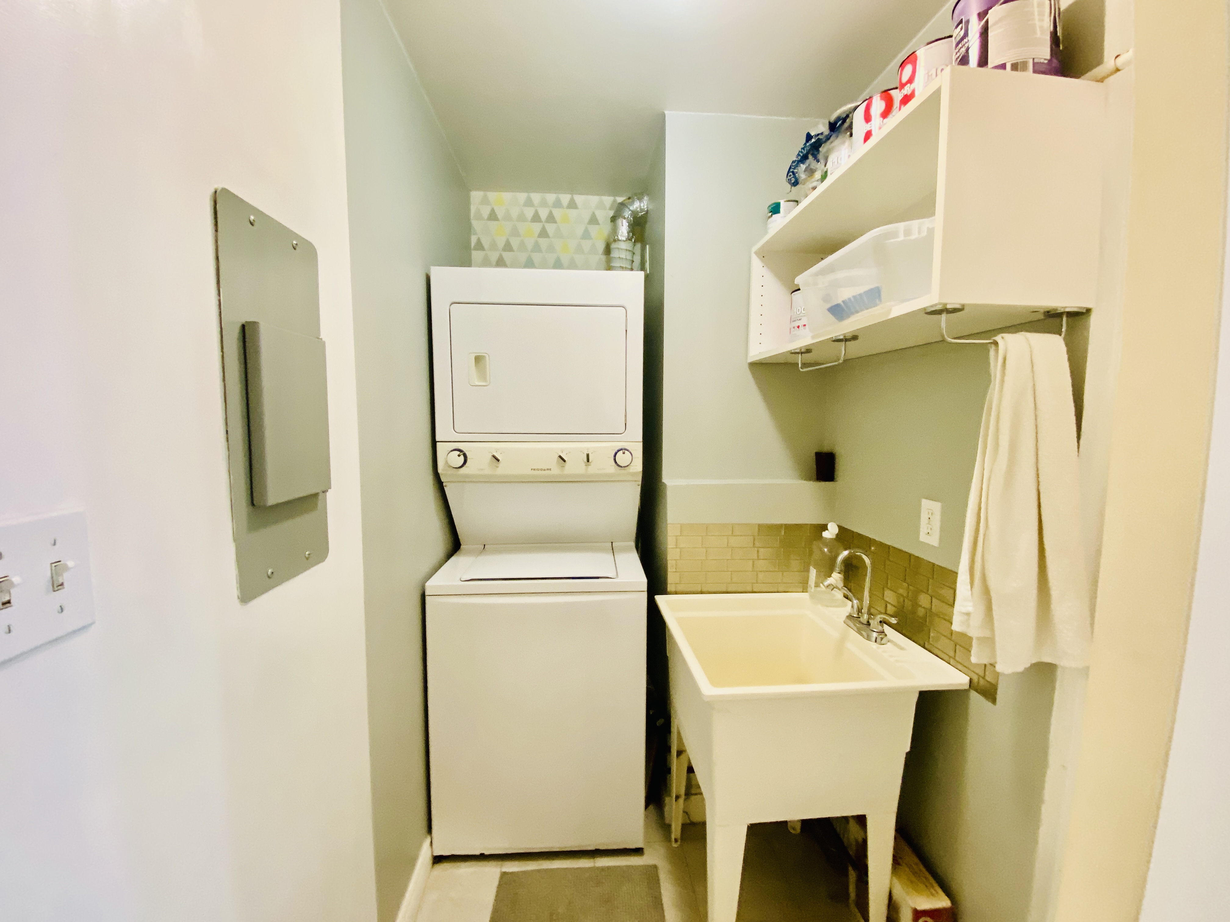 RENTO APARTAMENTO GRANDE EN ETOBICOKE DISPONIBLE YA TODO INCUIDO