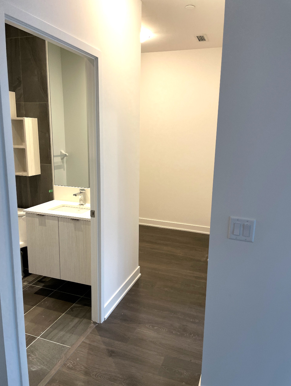 Condominio de renta cerca de Yonge y Eglinton