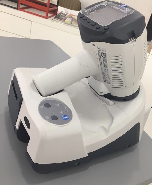 Nidek HandyRef-K Handheld Ref Keratometer
