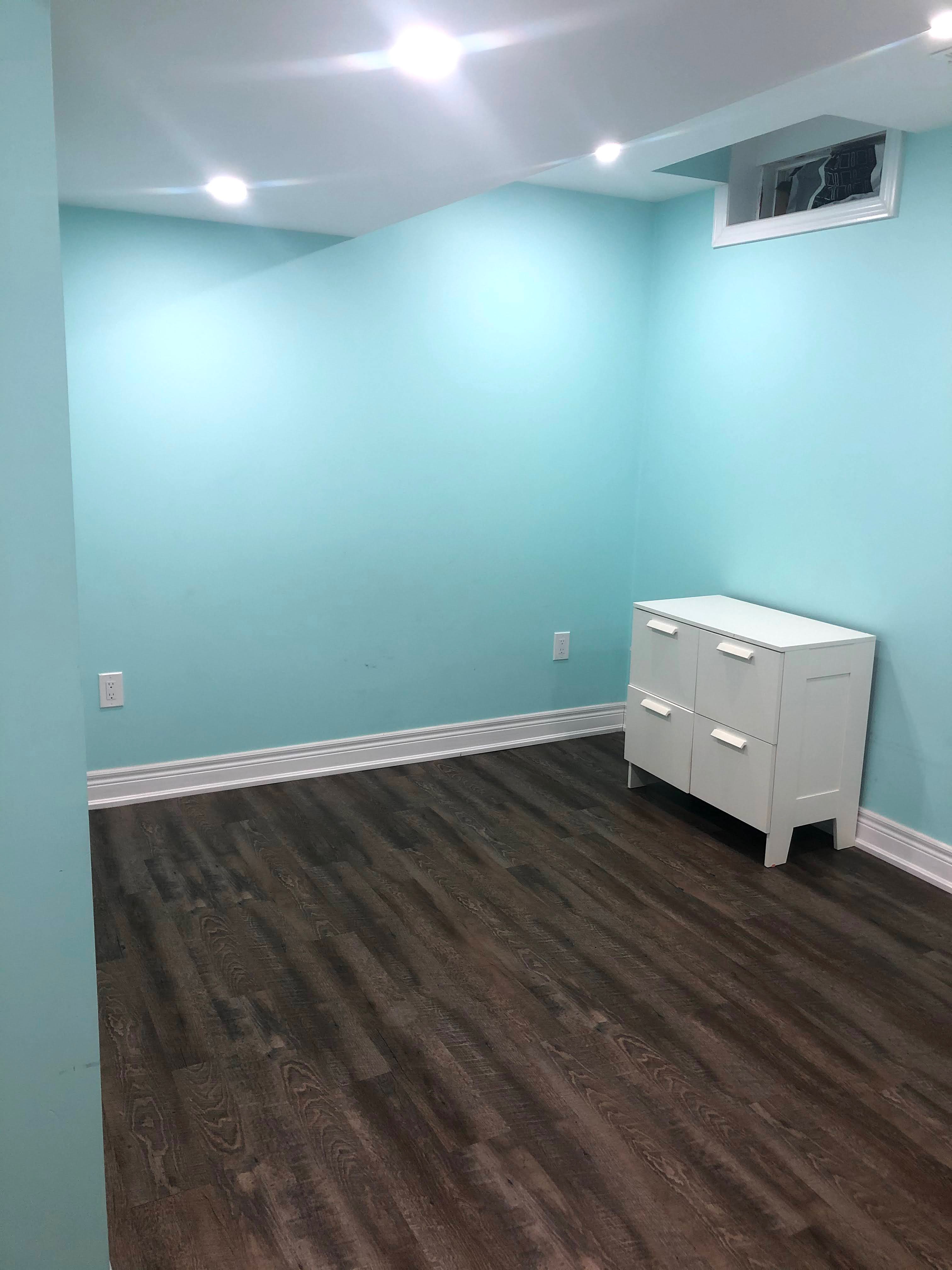 Rento Basement Bachelor en Weston Rd y Sheppard Ave