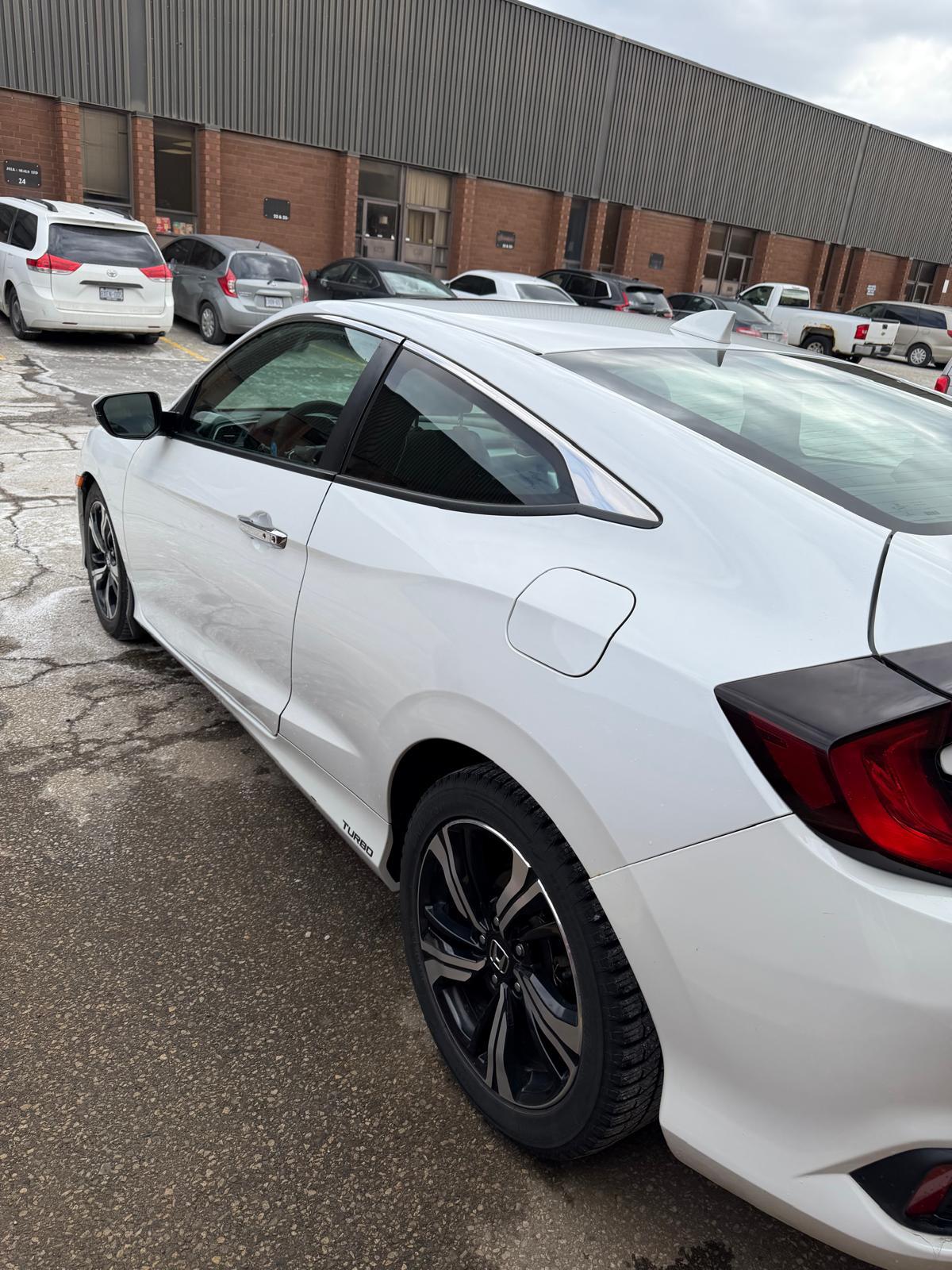 2017 Honda Civic Touring Coupe (2-Door)