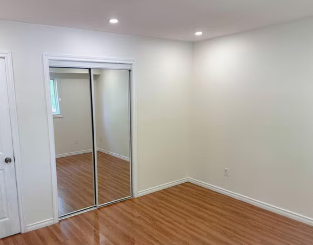 Preciosa casa de 3 dormitorios, renovaciones en toda la casa y 1 baño completo + 1 lavadora privada.