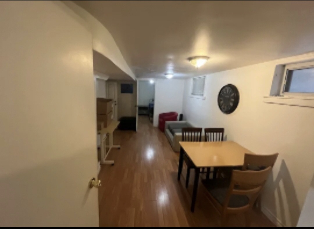 Basement Apartment para rentar $1250