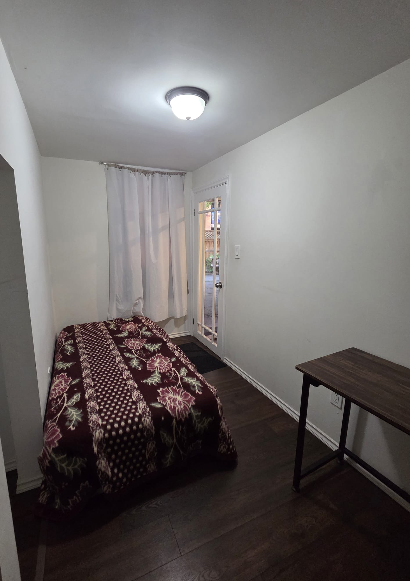 Se alquila cuarto independiente de 2 ambientes con baño privado
