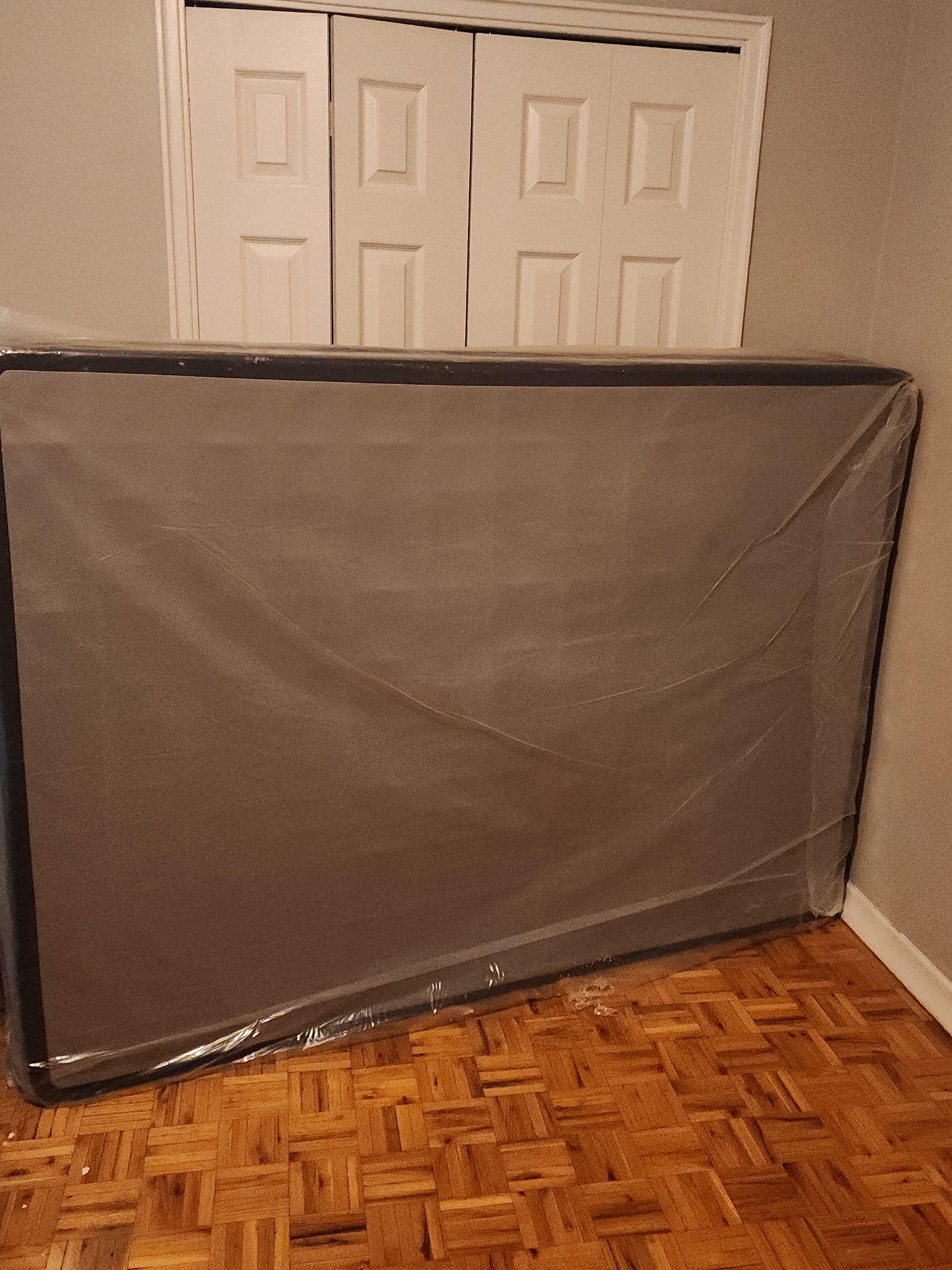 Kingsdown Firm, Double Mattress with Box Spring