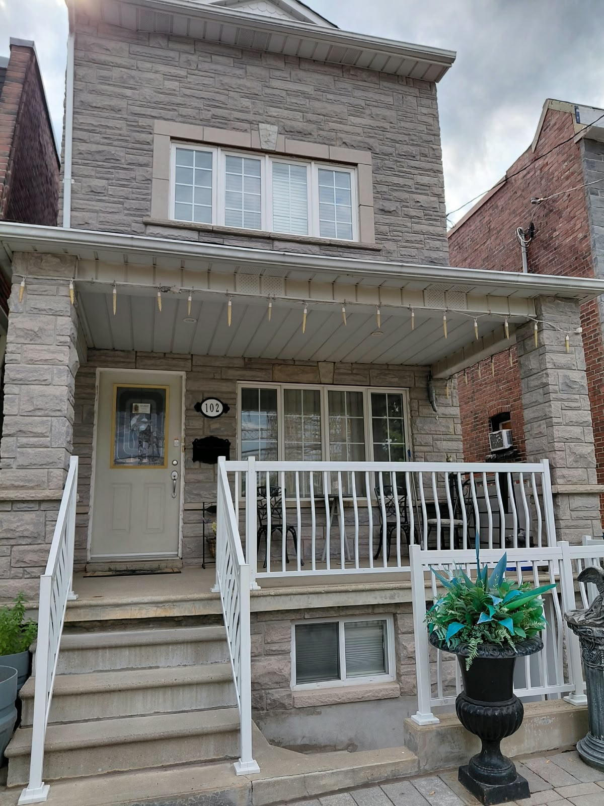Basement de renta (Symington & Davenport)