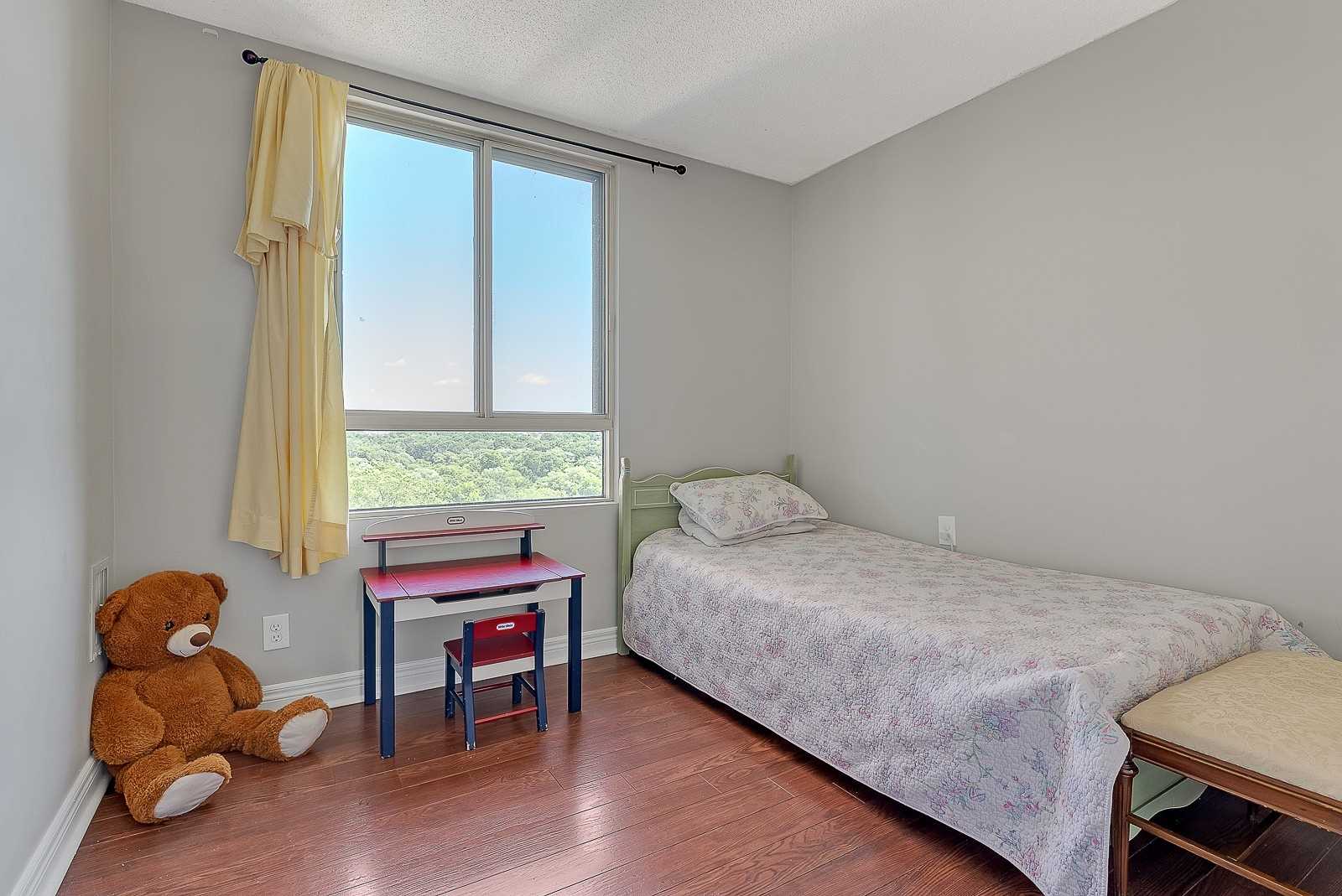 3 Habitaciones Disponible  en Etobicoke