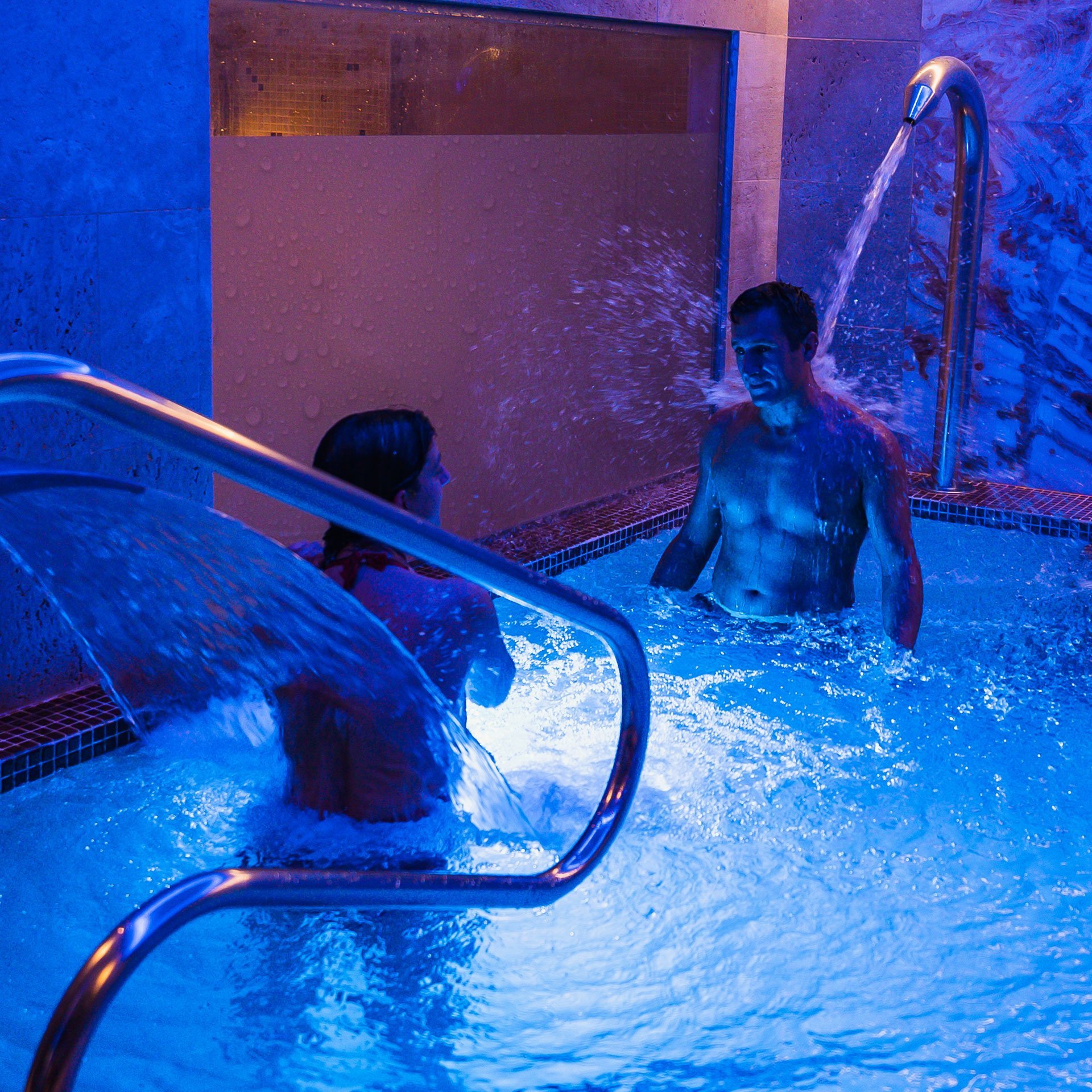 Se busca chicas para spa