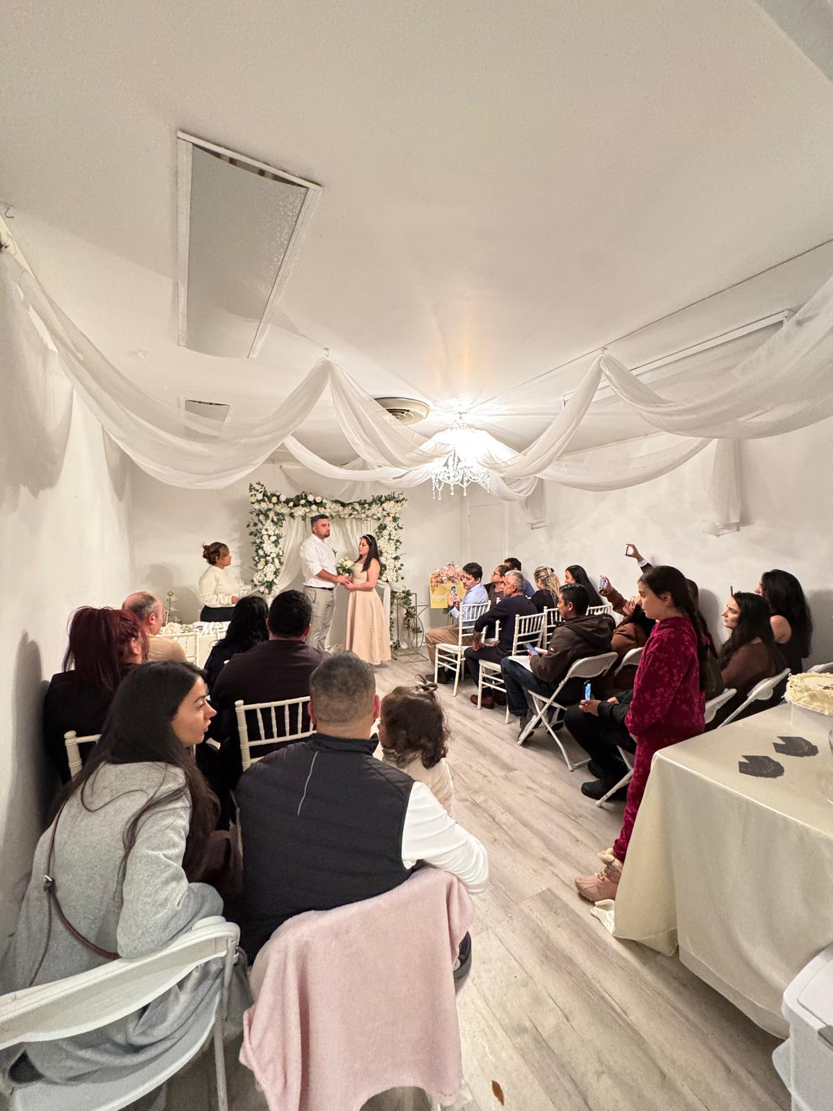 ¿Quieres una boda civil íntima, legal y sin estrés?