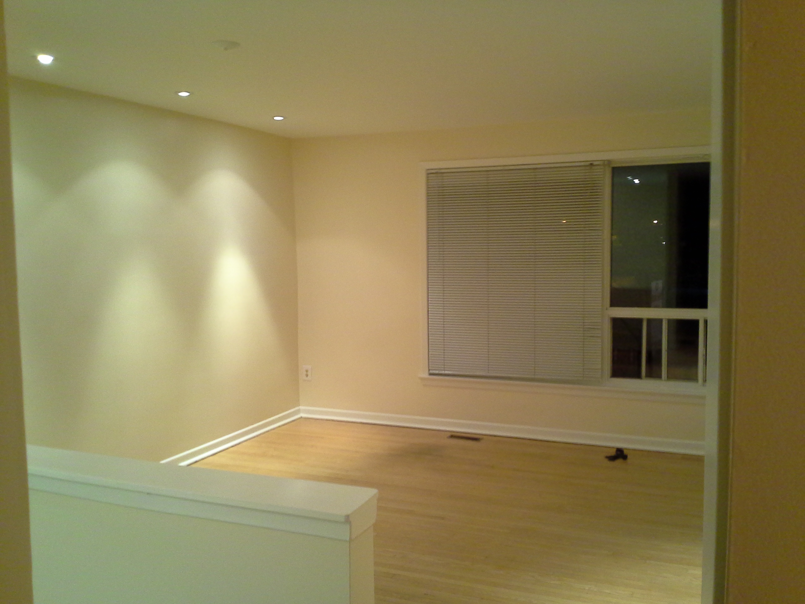 Dufferin Lawrence 2 bedrm apt above office