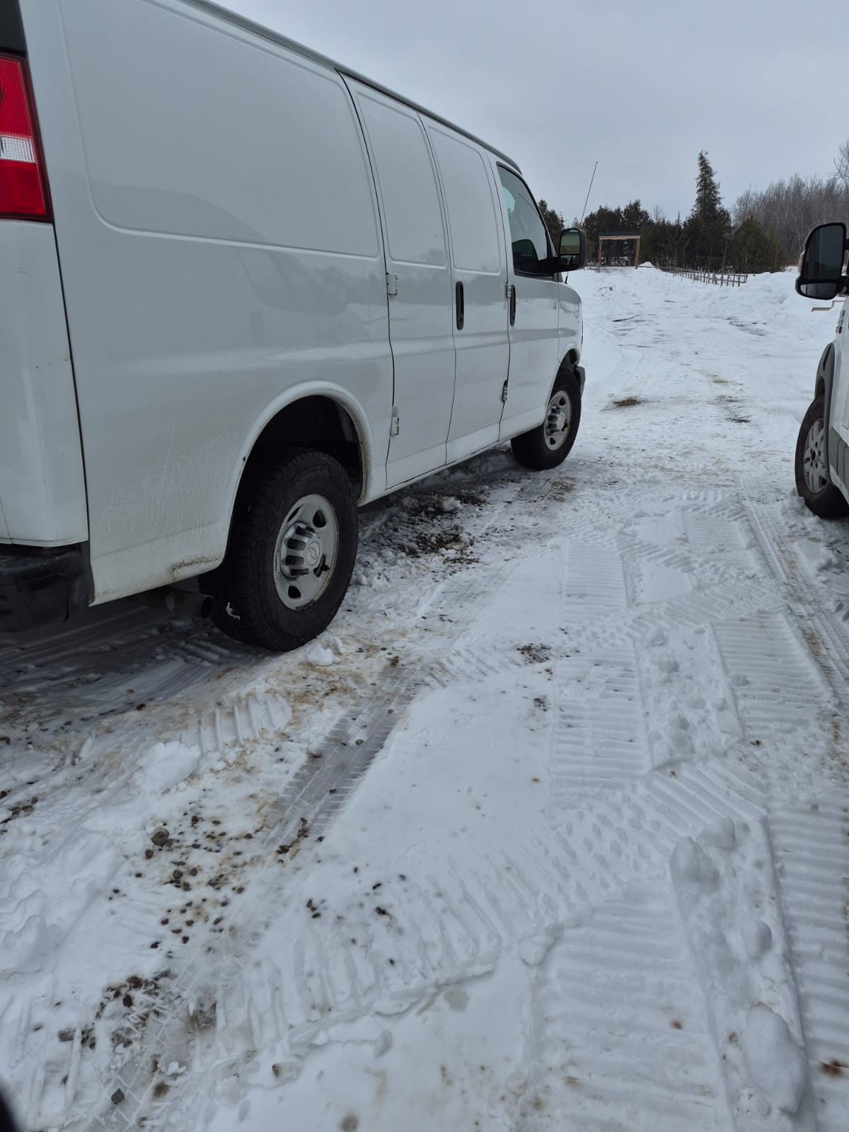 Vendo chevy van 2019 V6 Motor 4.3
