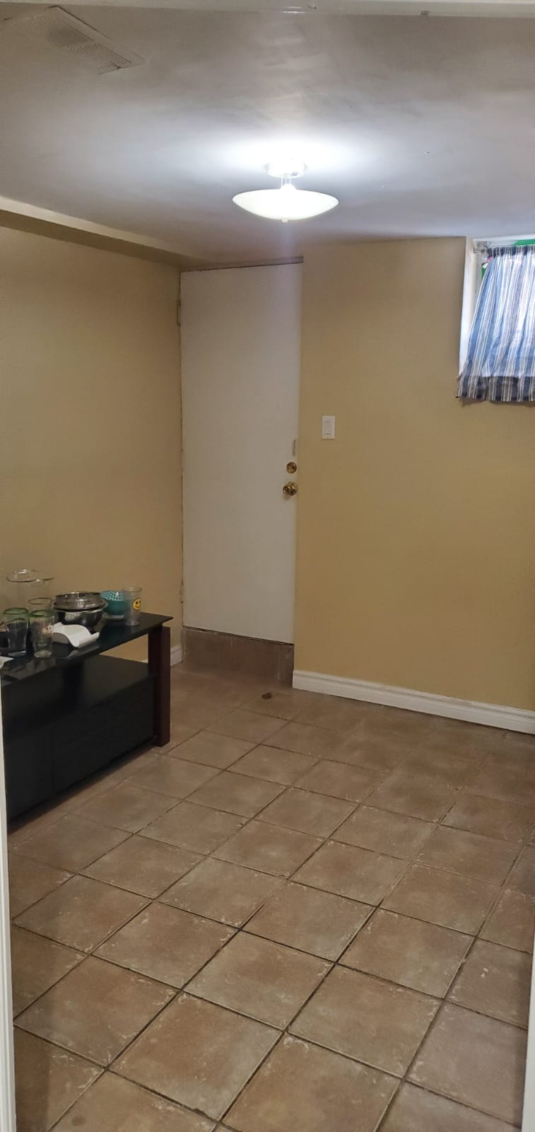 3 BEDROOM APARTMENT FOR RENT