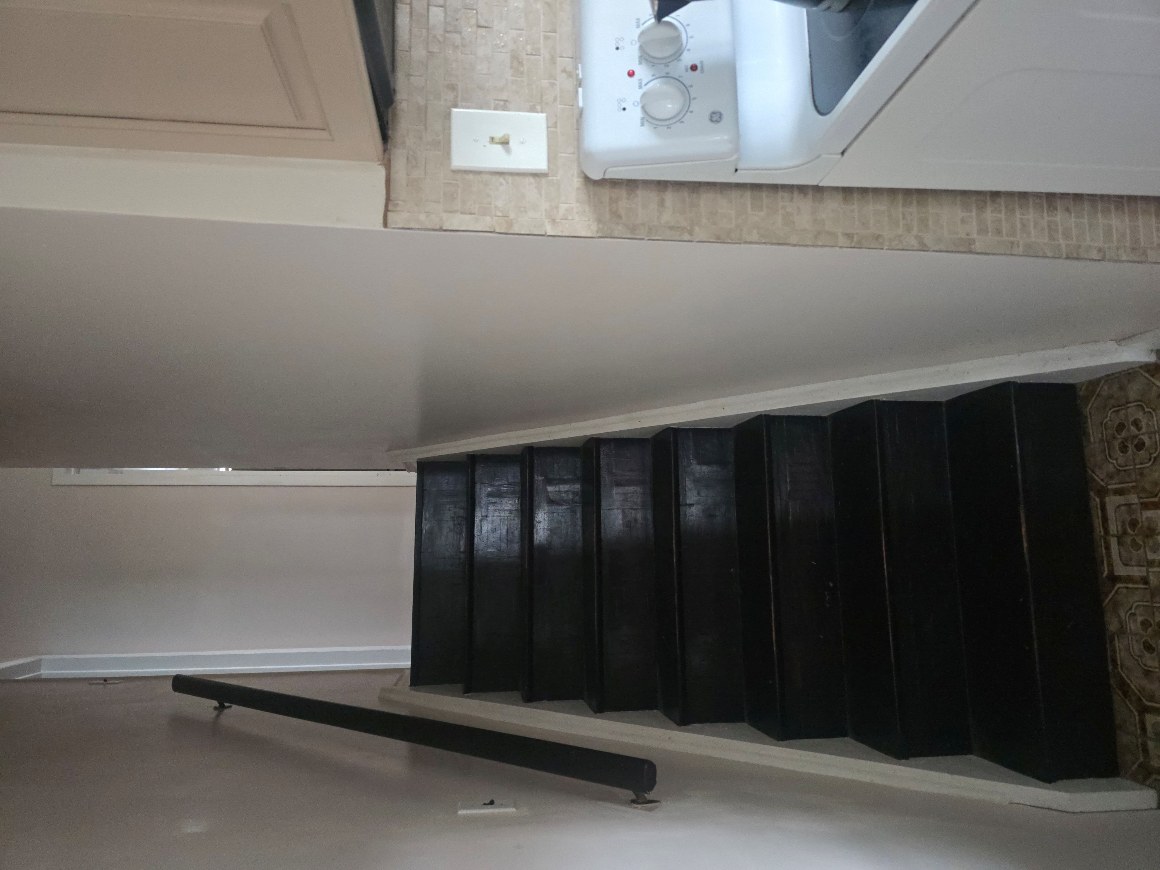 se renta habitacion zona de keele y sheppard