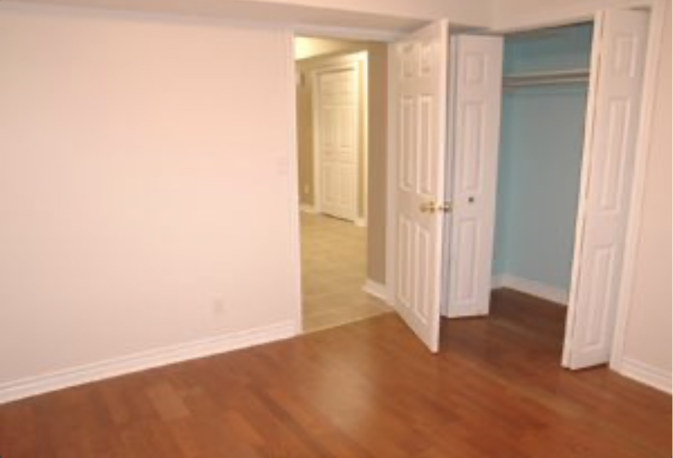 Apartamento 3+ Habitaciones en Etobicoke