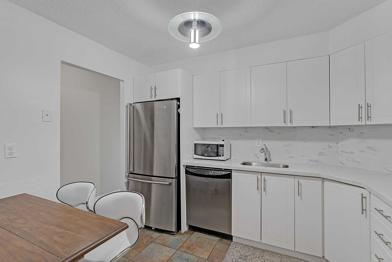 3 Habitaciones Disponible  en Etobicoke