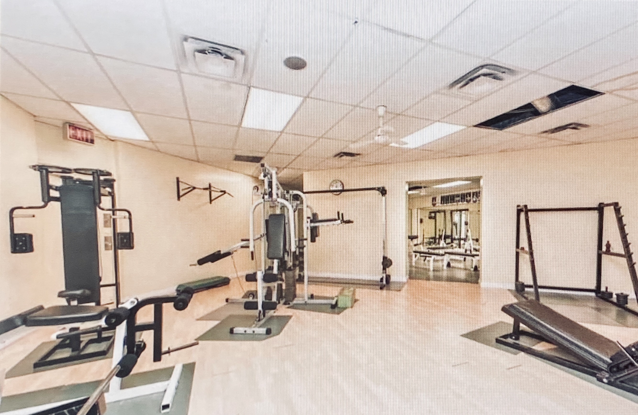 RENTO APARTAMENTO GRANDE EN ETOBICOKE DISPONIBLE YA TODO INCUIDO