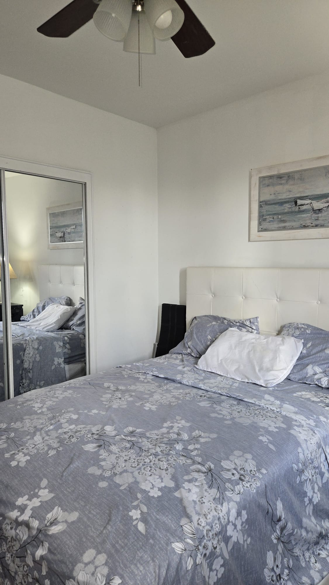 Habitación privada todo incluido 900$  Eglinton and keele available November 1   room for rent