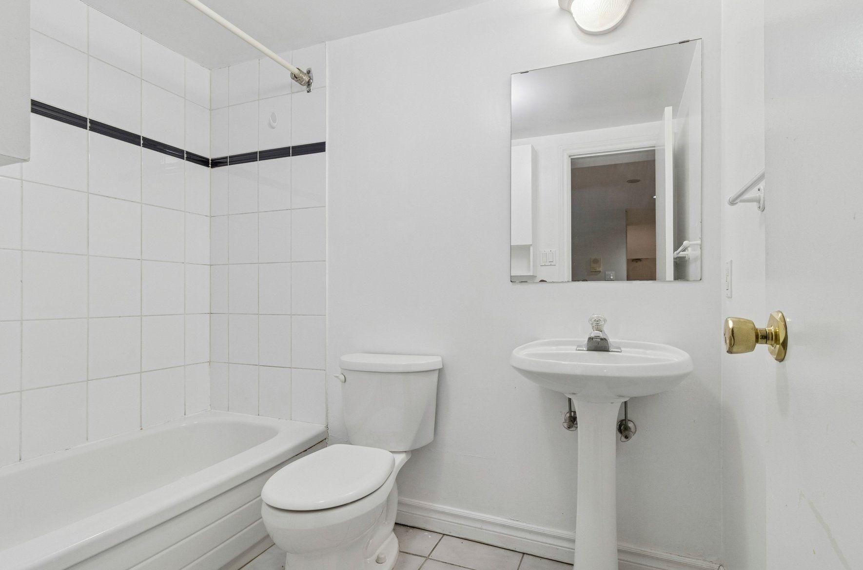 Apartamento Con 2 Cuarto - Avenue Rd & St. Clair Ave. W.