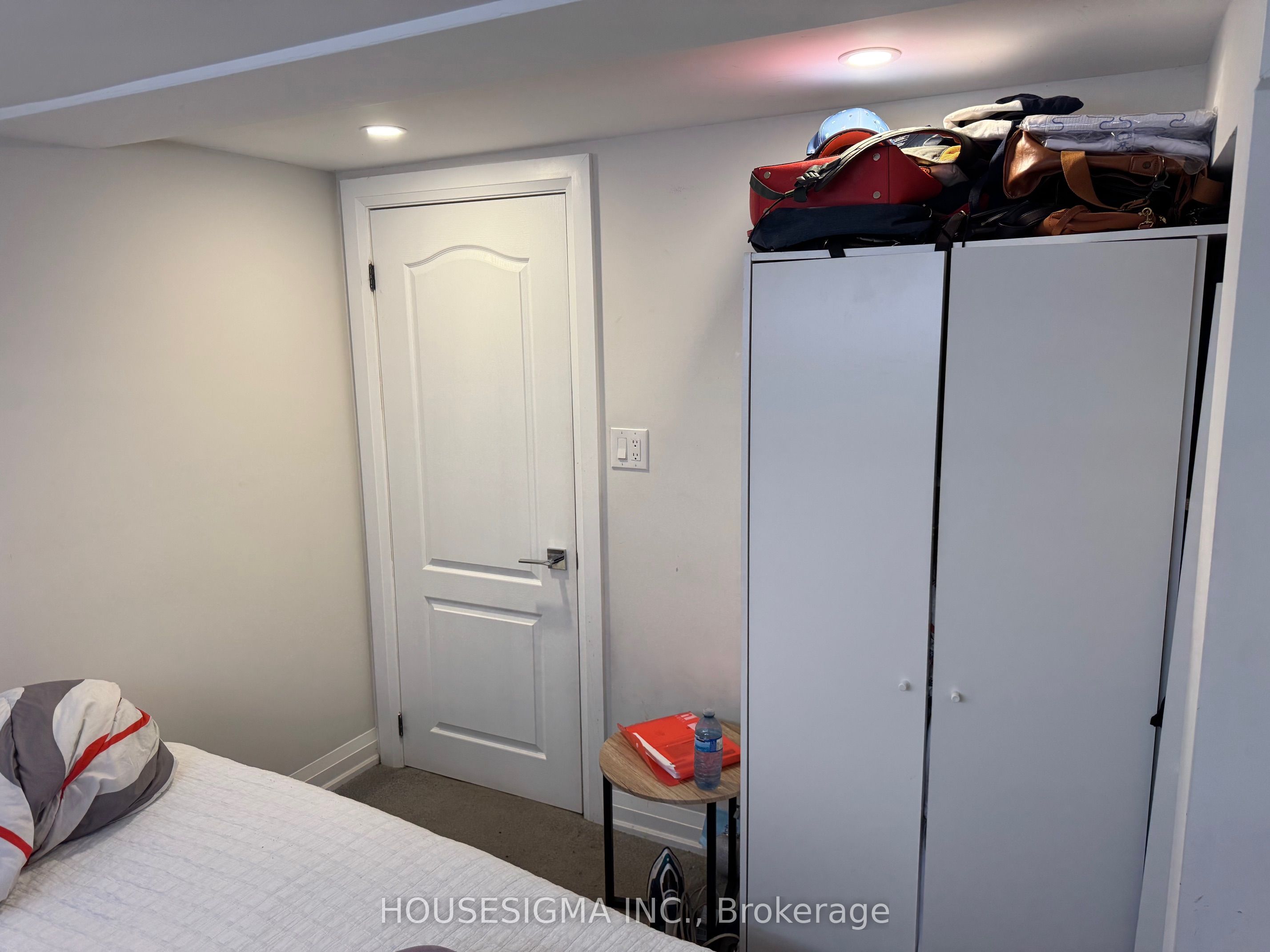 WESTON & SHEPPARD (1.5BR/1BA) 1 PARKING, UTILITIES INCLUDED