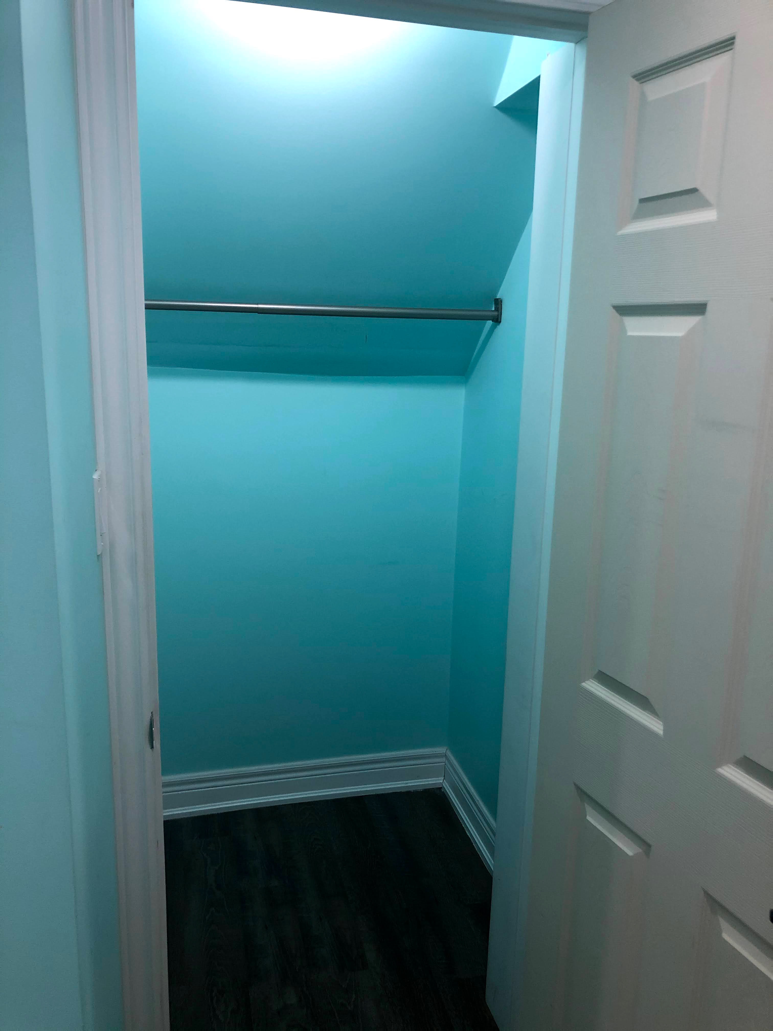 Rento Basement Bachelor en Weston Rd y Sheppard Ave