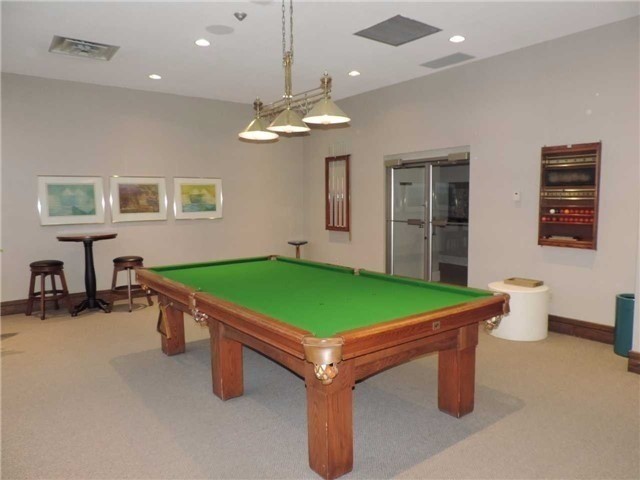 MISSISSAUGA CITY CENTRE: APARTAMENTO GRANDE CON TODAS LAS UTILIDADES INCLUIDAS.