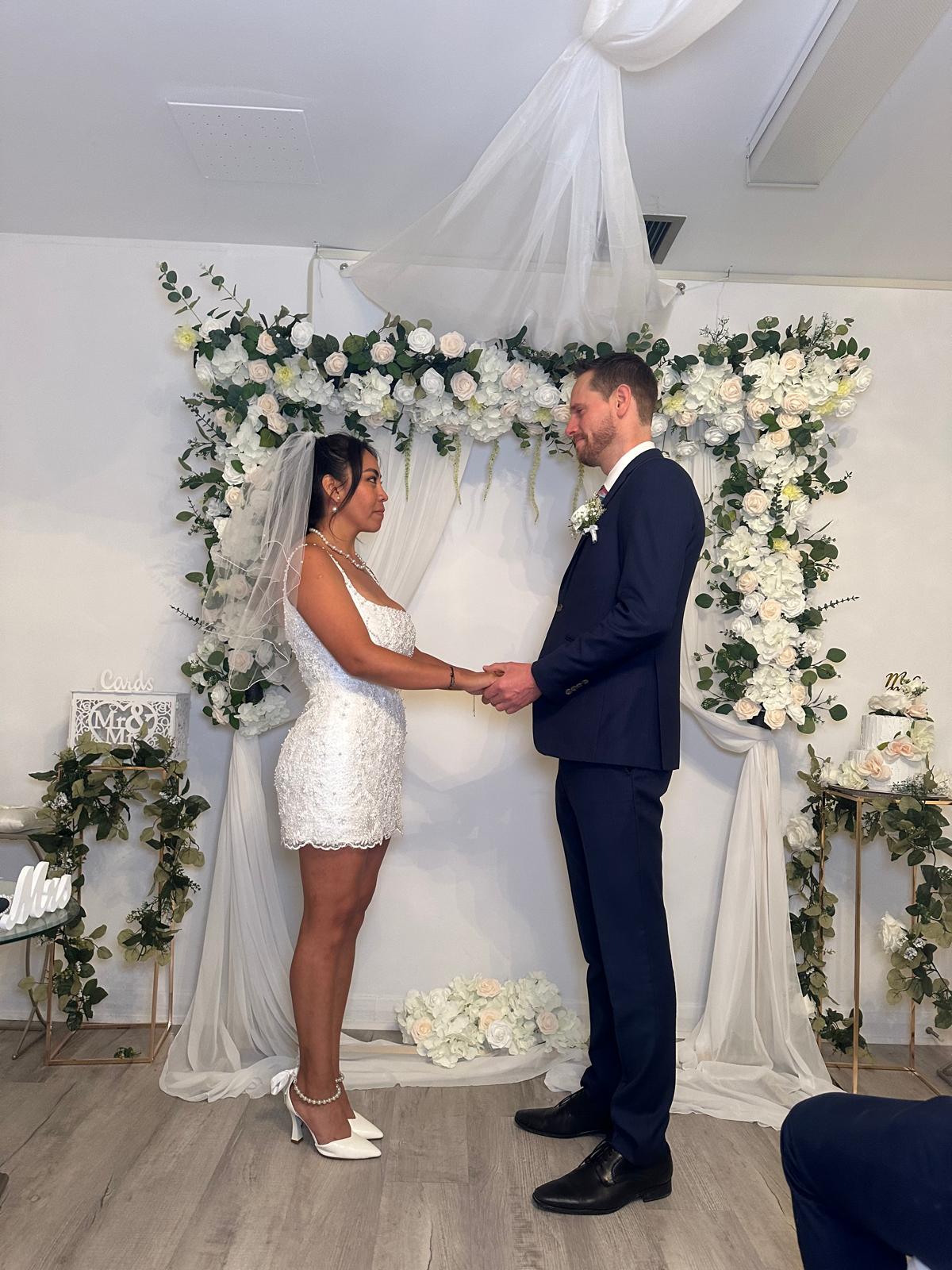 ¿Quieres una boda civil íntima, legal y sin estrés?