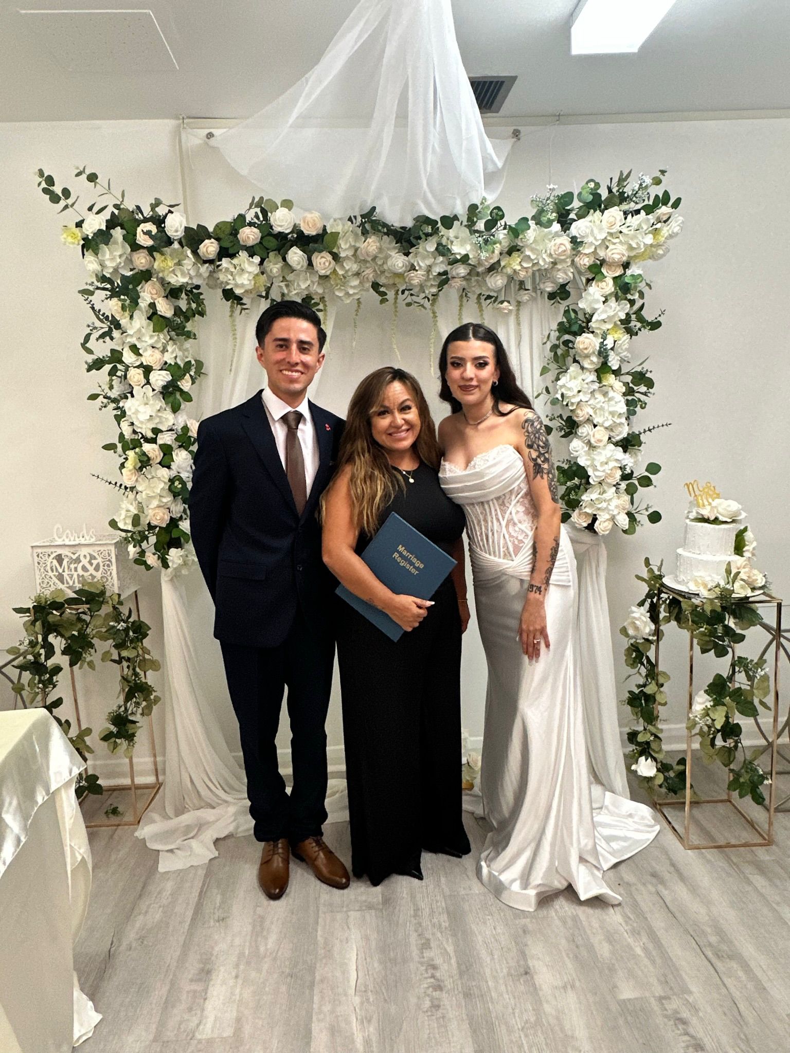 ¿Quieres una boda civil íntima, legal y sin estrés?