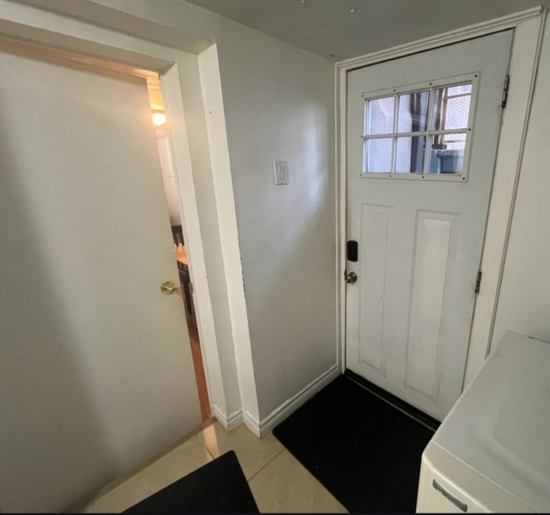Se renta 1 bedroom bsmt apt 1350