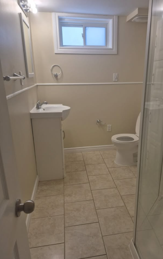 Apartamento de 1 Habitación en Basement para Renta