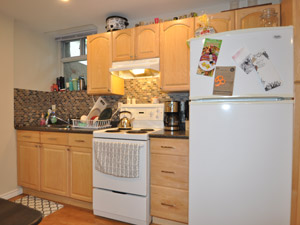 Departamento de 2 habitaciones disponible Sept. Ubicado en High Park a 3 minutes del Metro.
