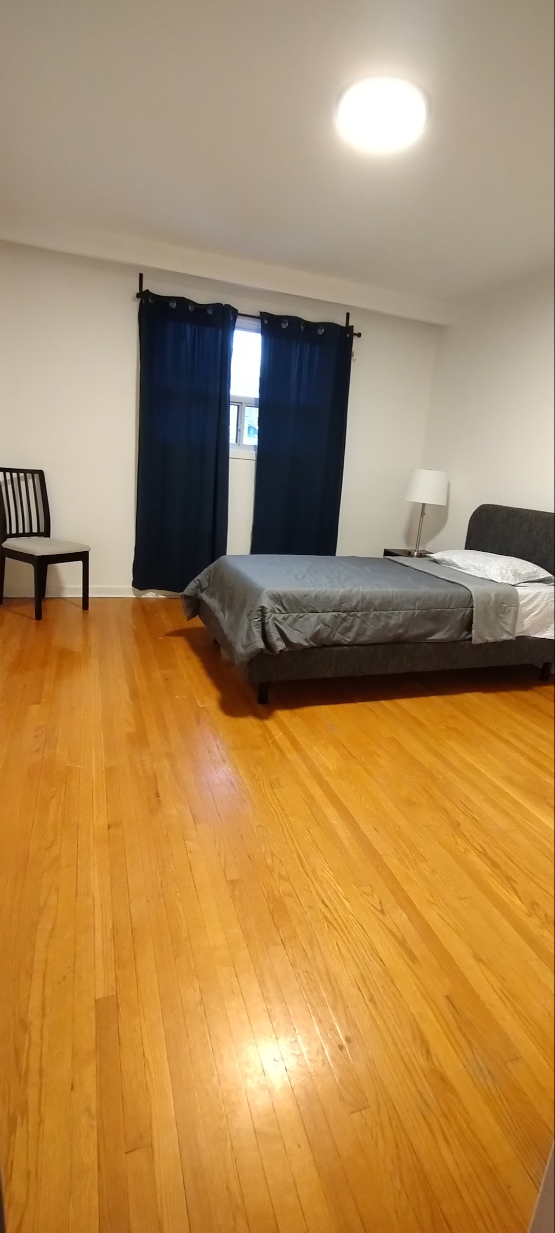 Rento habitación. Área  Islington y Finch