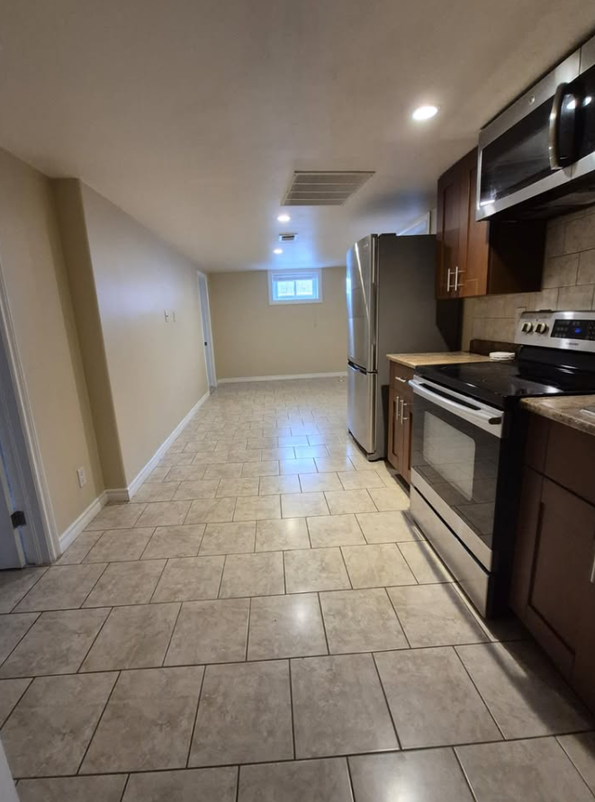 Apartamento de 1 Habitación en Basement para Renta