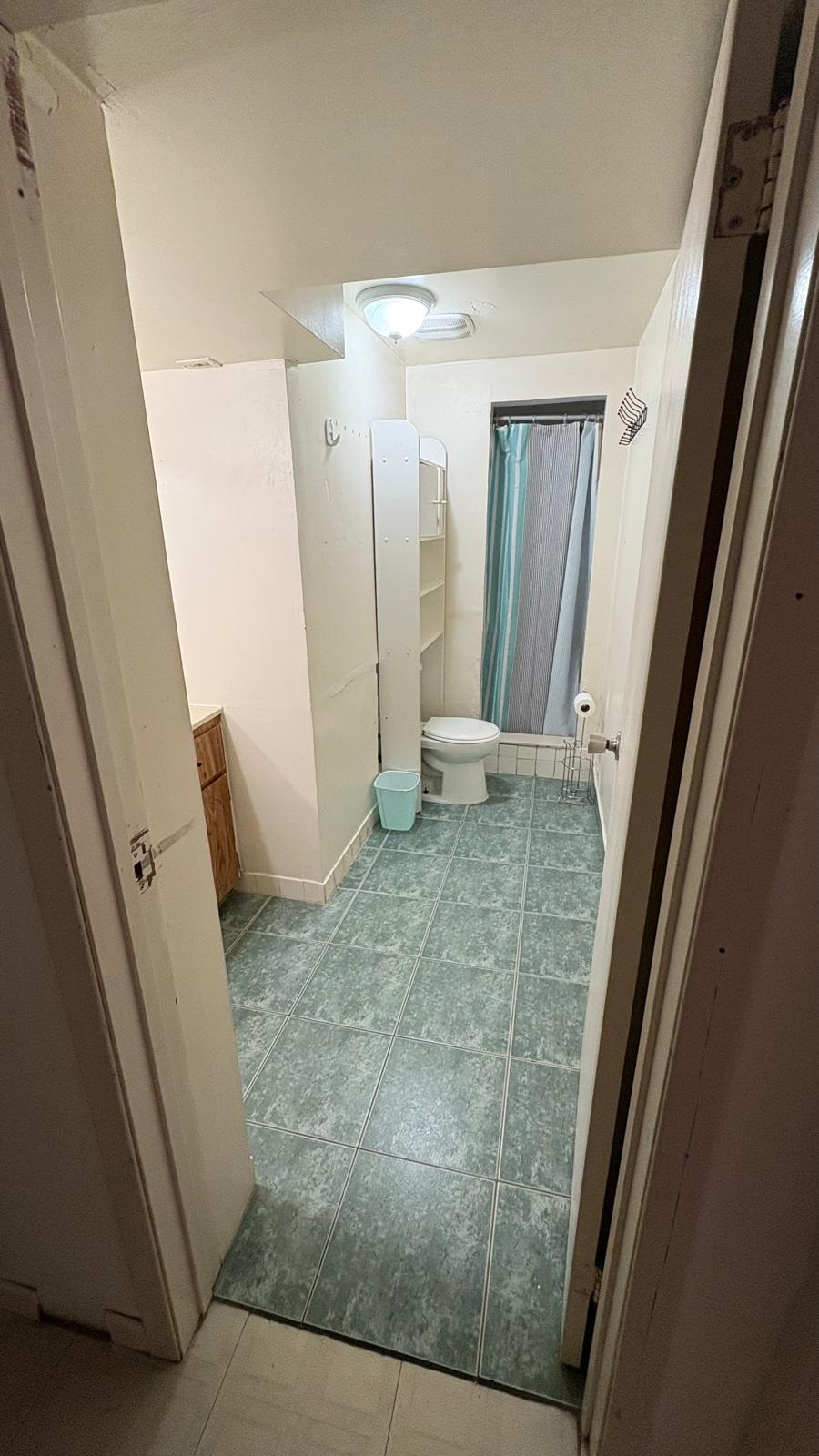 Basement/ un dormitorio