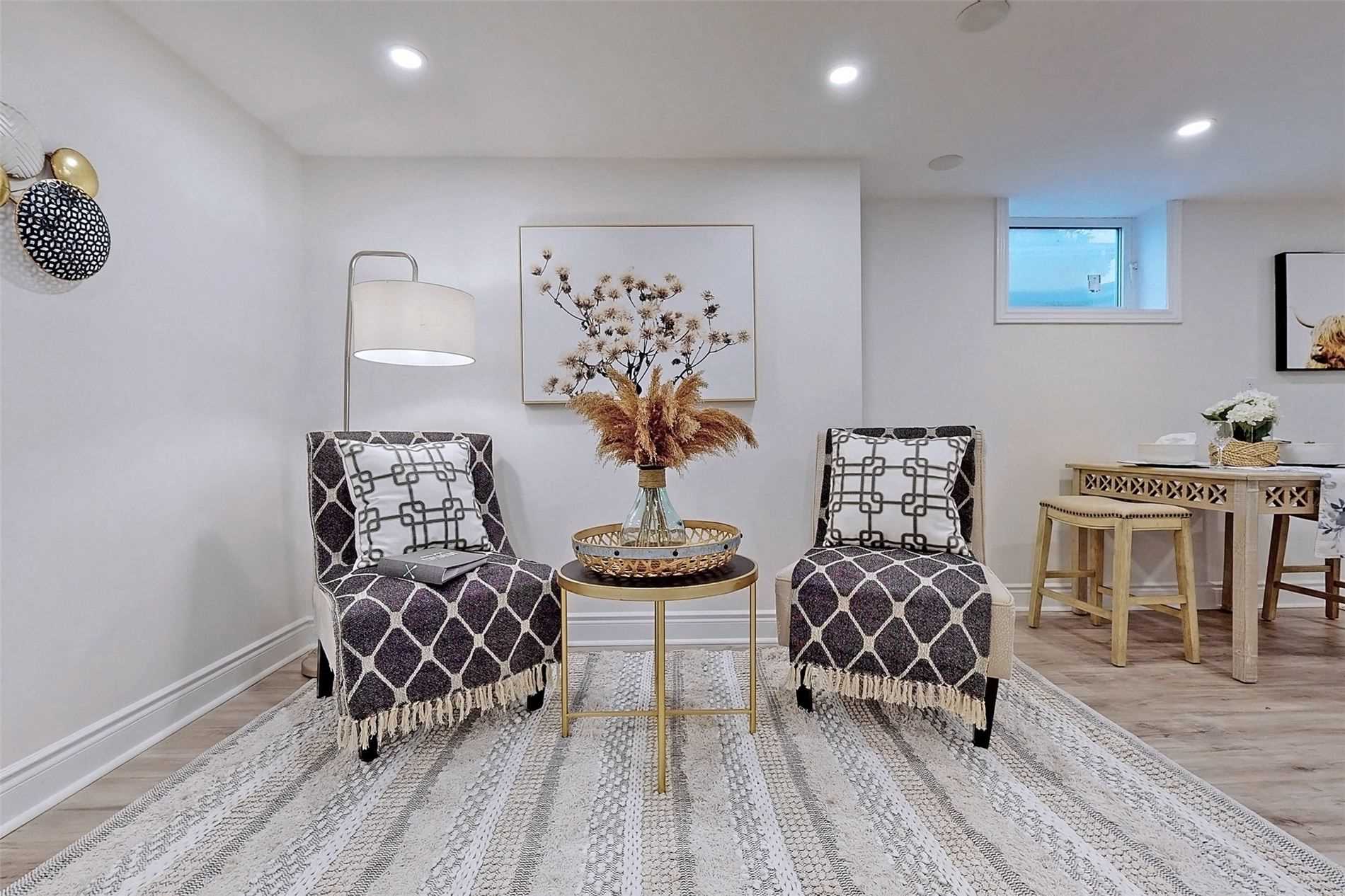 Apartamento en renta en OSHAWA – Espacioso, Privado y Listo para Mudarse