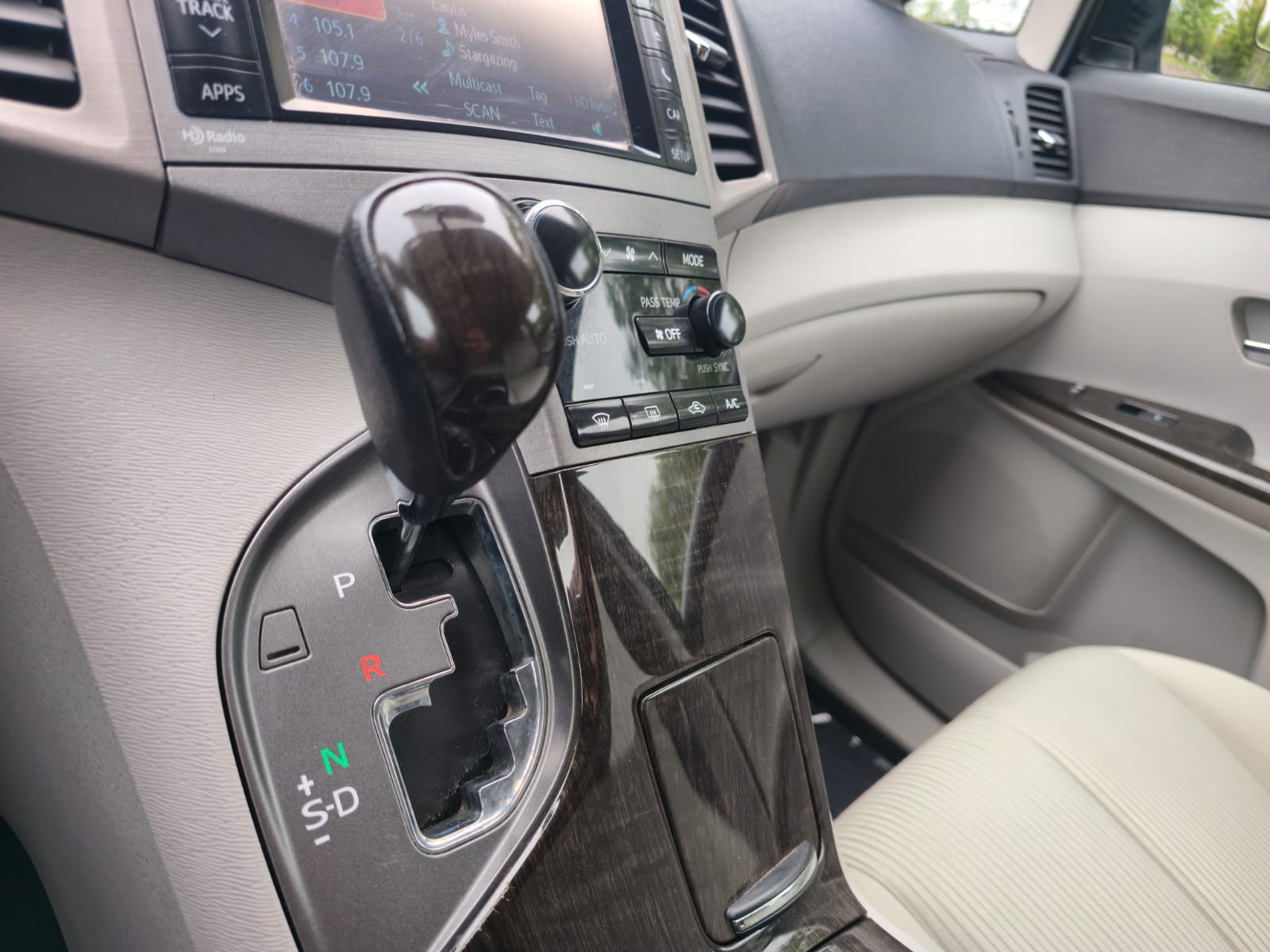 2014 Toyota Venza LE