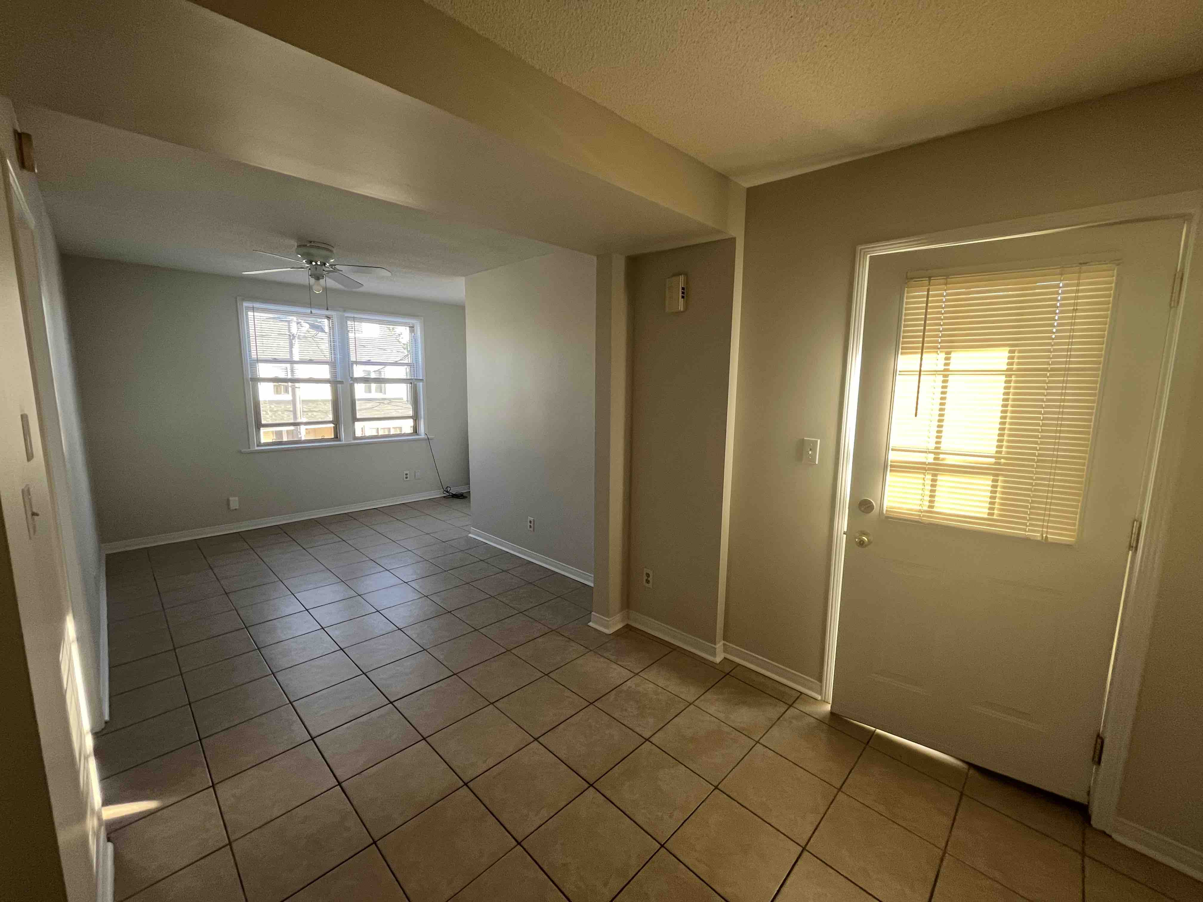 1 apartamento con 1 habitacion $1750 todo incluido