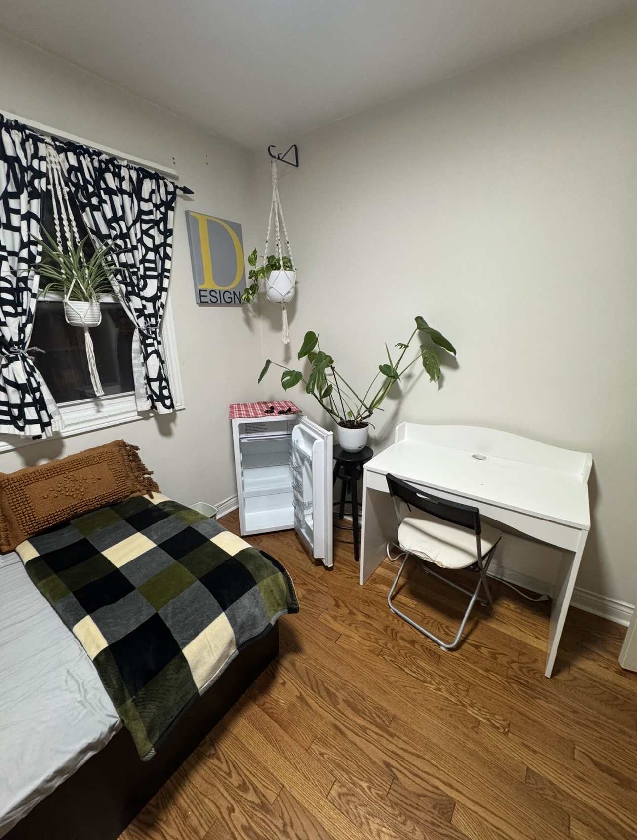 Cuarto para mujer en renta