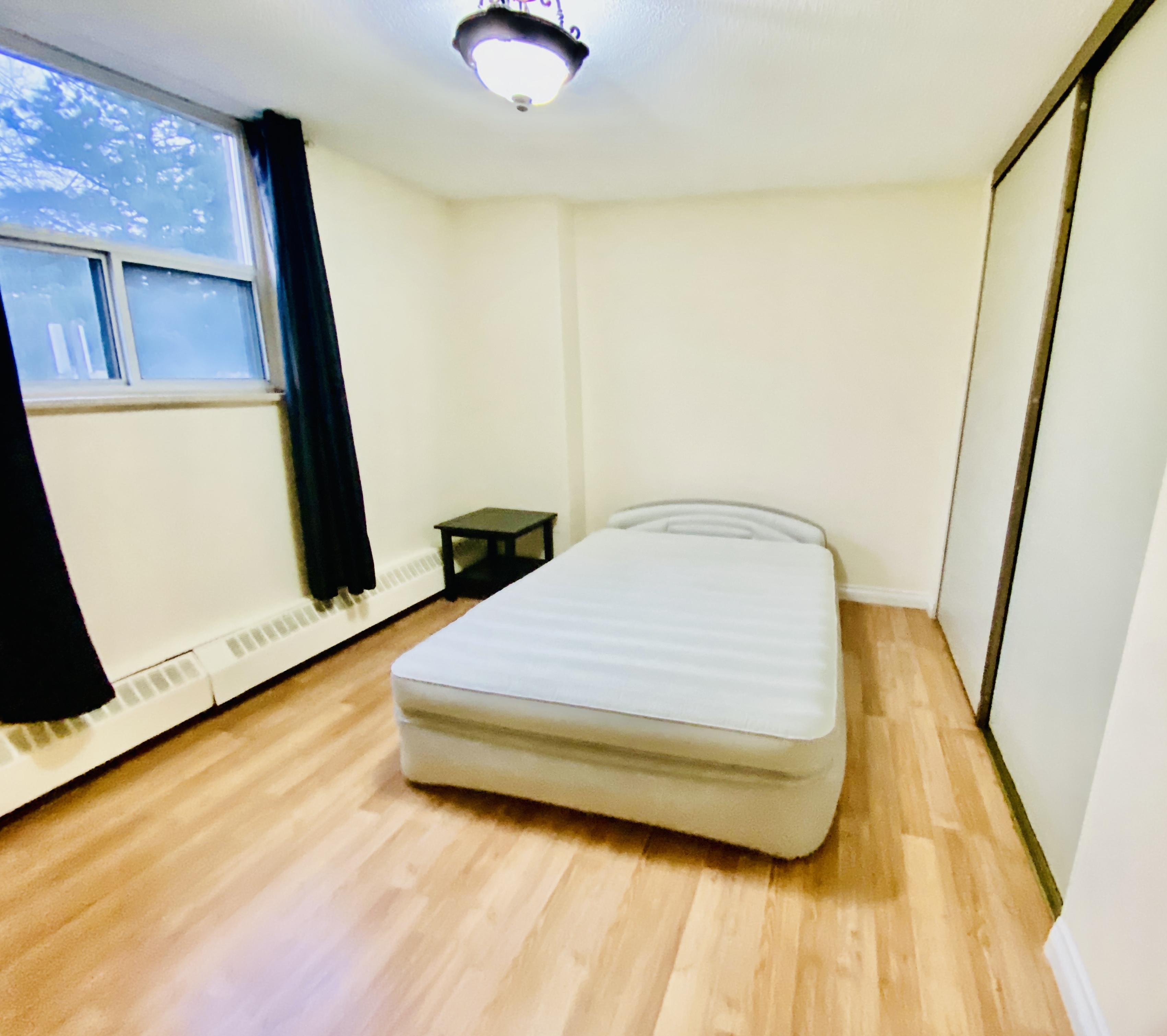 RENTO APARTAMENTO GRANDE EN TORONTO TODO INCLUIDO DISPONIBLE AHORA!